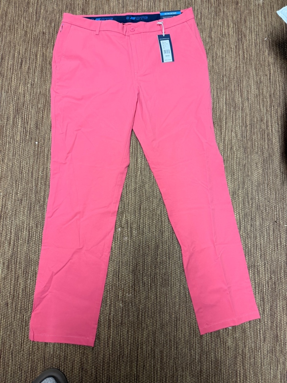 Vineyard Vines Men’s Casual Chino Pants in jetty red